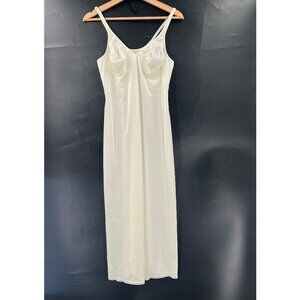 Vanity Fair full slip dress  ivory 100% nylon nightgown pin-up 38 32"/44